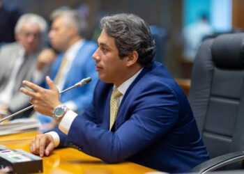 Osmar Filho parabeniza Carlos Brandão e eleitos por desempenho no pleito municipal