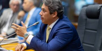 Osmar Filho parabeniza Carlos Brandão e eleitos por desempenho no pleito municipal