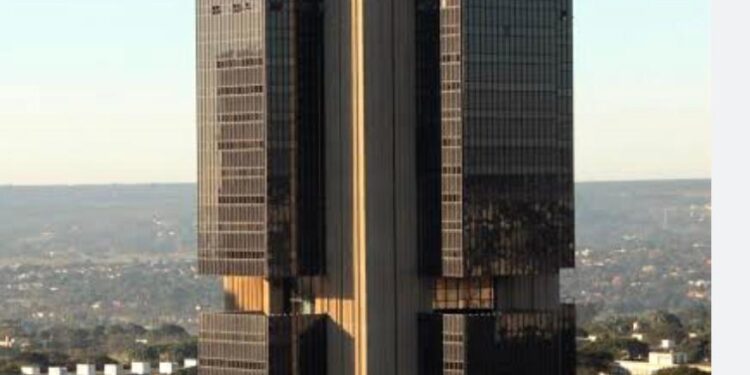 Antes tarde do que nunca: Governo sinaliza compromisso em equacionamento do problema fiscal e dólar cai para R$ 6,12