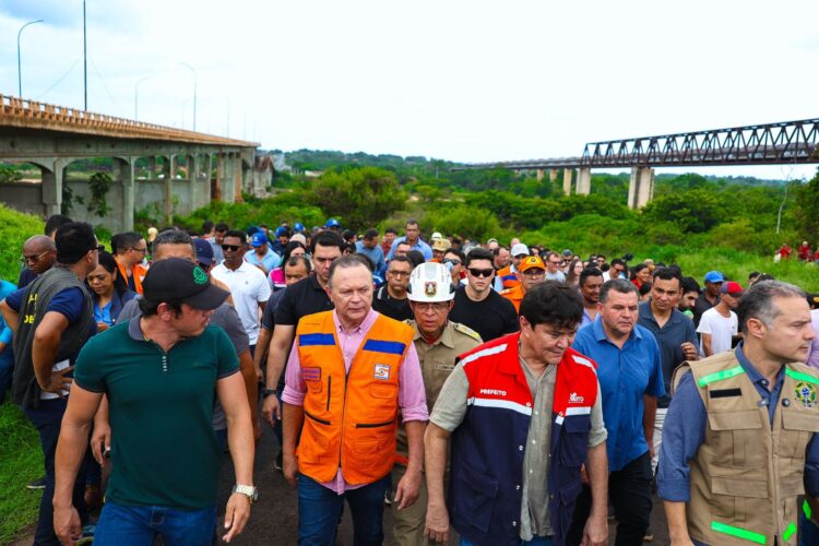 Em coletiva de imprensa, ministro dos Transporte anuncia cerca de R$ 150 milhões para reconstrução da ponte que liga o Maranhão ao Tocantins