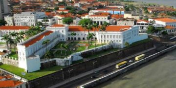 Feliz ano novo para a nossa encantadora, linda e bela capital São Luís do Maranhão. Nossos votos, e que continue em desenvolvimento em 2025