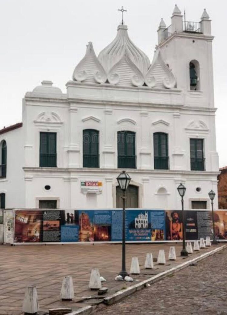 Feliz ano novo para a nossa encantadora, linda e bela capital São Luís do Maranhão. Nossos votos, e que continue em desenvolvimento em 2025