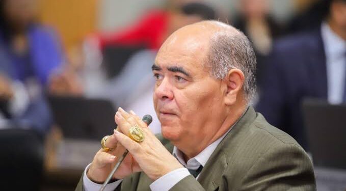 Exemplo de superação, Astro de Ogum será diplomado hoje pela sétima vez