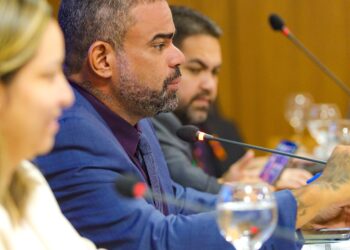 Paulo Victor garante urgência na votação de projeto que prevê transporte por aplicativo durante greve de ônibus