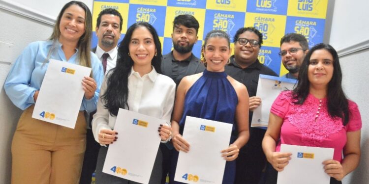 Câmara de São Luís dá posse a novos servidores concursados