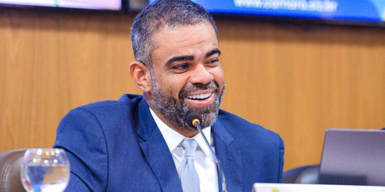 Gestão de Paulo Victor na Câmara é marcada pela valorização do servidor