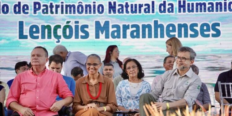 Certificado de ‘Patrimônio Natural da Humanidade’ é entregue pela UNESCO aos Lençóis Maranhenses em Barreirinhas.