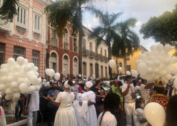 PROCISSÃO DOS ORIXÁS: Vereador Astro de Ogum comanda homenagem a São Luís Rei de França e N. S. da Vitória