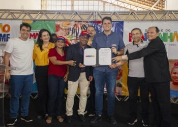 Governo leva combate à fome e obras a Alcântara