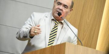 UM OPRESSOR ABUSIVO!