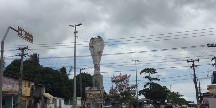 Sem sinalização adequada na avenida Moçambique no Anjo da Guarda: SMTT faz a farra em aplicação de multas. Veja em detalhes como recorrer e evitar o pagamento.