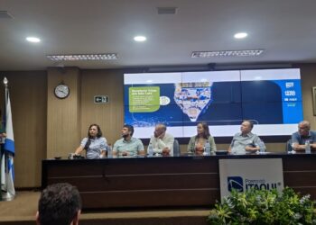 Governador visita navio sísmico que fará sondagem na Margem Equatorial Maranhense para exploração de petróleo.