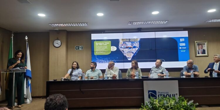 Governador visita navio sísmico que fará sondagem na Margem Equatorial Maranhense para exploração de petróleo.