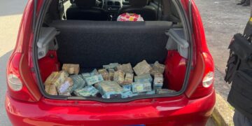 Justiça está próxima de divulgar a procedência e o destino do milhão encontrado na mala do veículo RenaultClio da família Braide