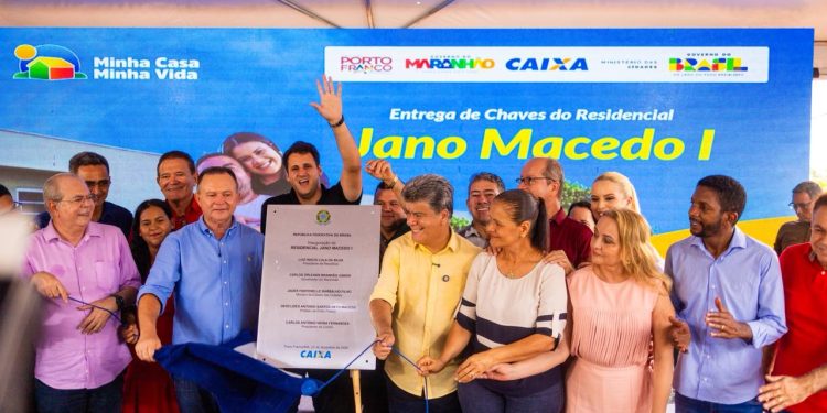 Na entrega de obras, Orleans destaca parceria com o governo Lula