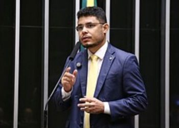 Ribeiro Neto repercute na tribuna da Câmara o caos do transporte público em São Luís