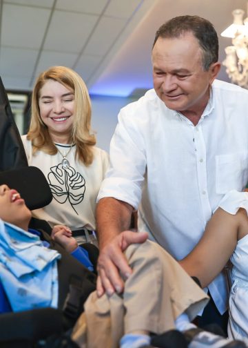 Brandão entrega equipamentos para o Centro de Especialidades Ninar, novas ambulâncias e inaugura novo CAPS-AD