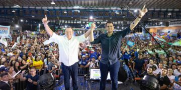 Com 40 mil pessoas e 182 prefeitos, Orleans Brandão lança pré-candidatura ao governo do Maranhão 