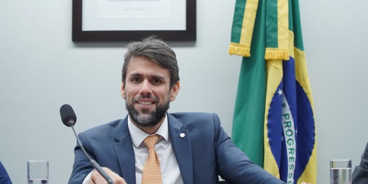 Pedro Lucas Fernandes é reconhecido pelo segundo ano consecutivo entre os parlamentares mais influentes do Congresso