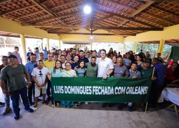 Orleans Brandão garante construção do cais de Luís Domingues durante encontro com a população