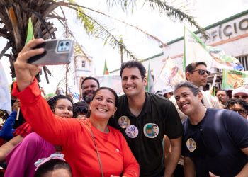 Orleans Brandão percorre Primeira Cruz ao lado da população em grande ato de apoio à sua candidatura
