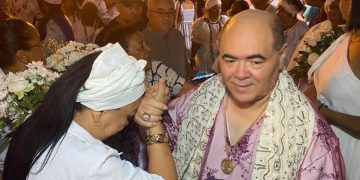 Pais, mães, filhos e filhas de santo invadem o Centro para celebrar São Luís Rei de França